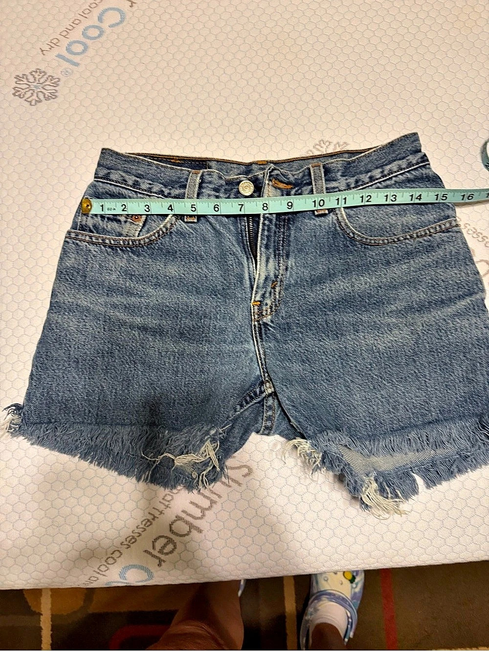 Levi's 501 Denim Cutoff Jean Shorts bin5